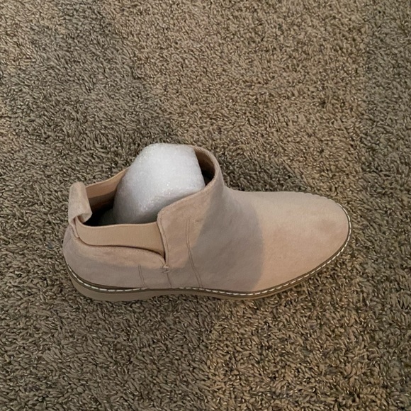 Brand new size 7 tan/cream dolce vita Chelsea boot - Picture 5 of 10